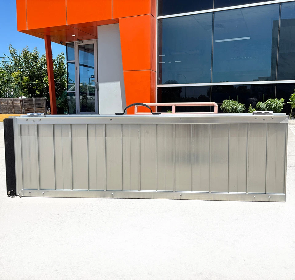 Single-Folding Aluminium Wheel chair Ramp